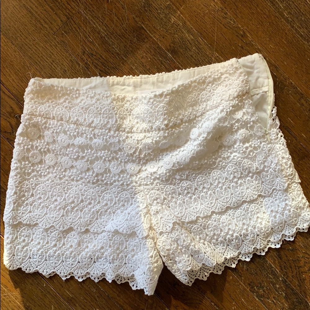 LOFT white lace shorts-S/M